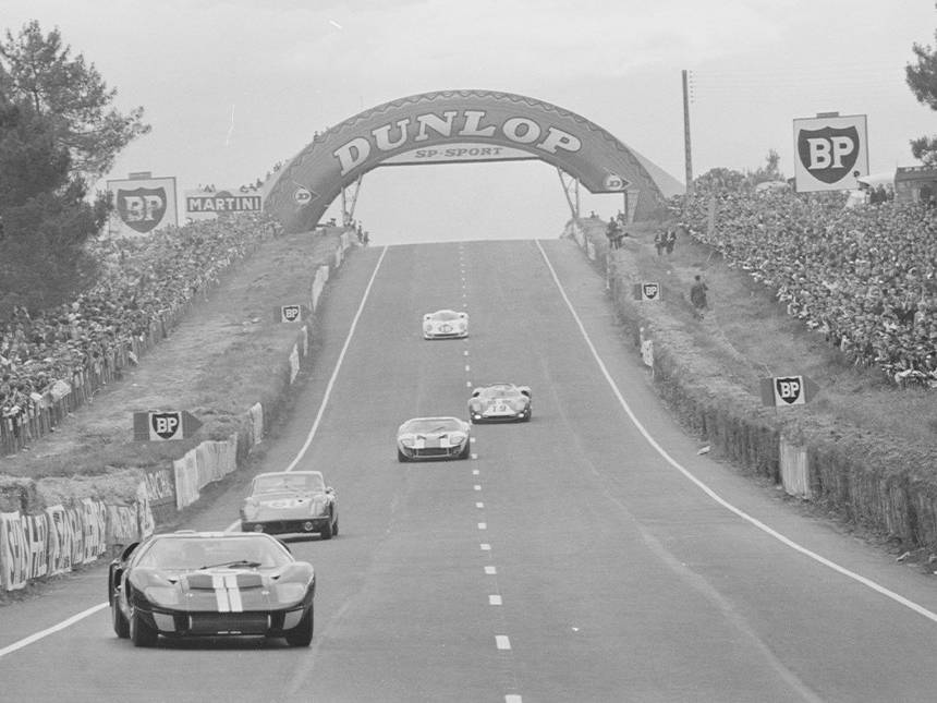 What You Didn't Know About Historic Sports Car Racing 