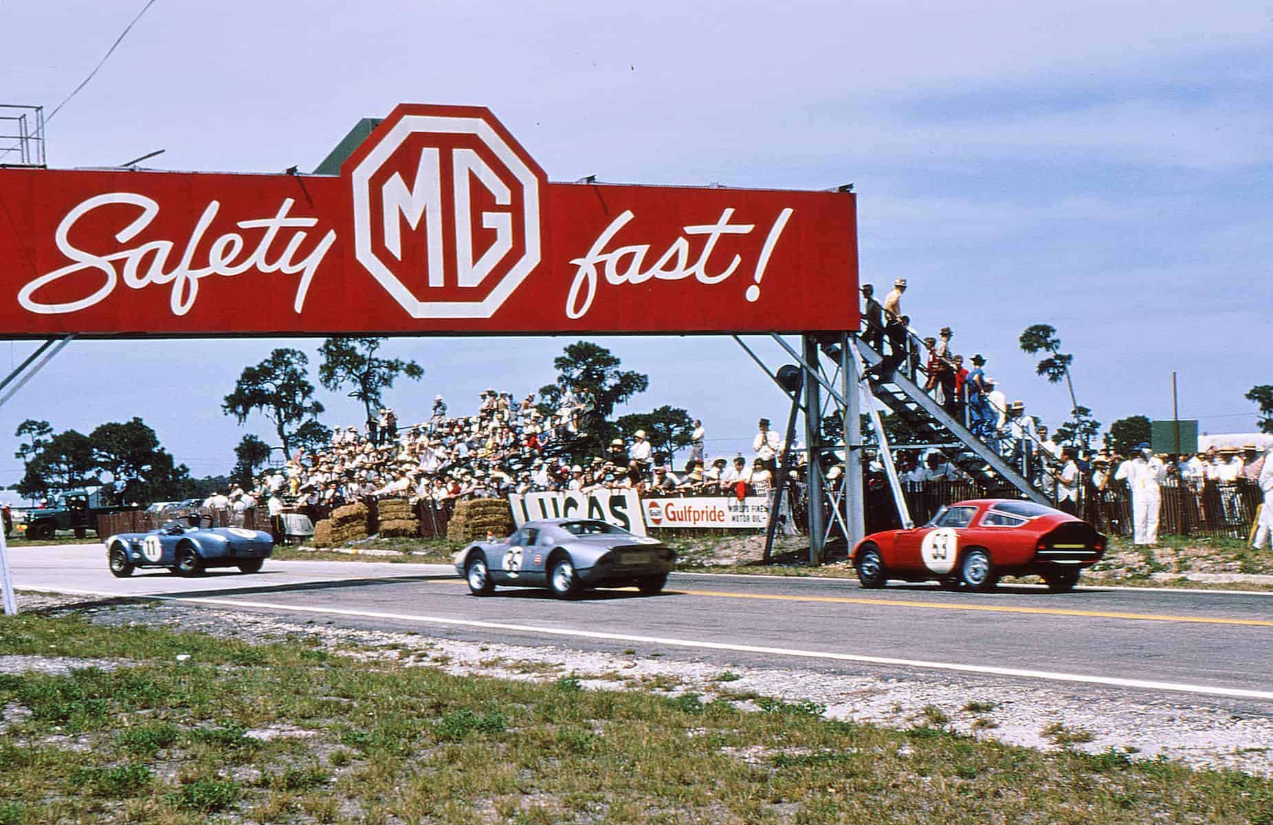 Archaeological Restoration: 1964 Alfa Romeo GTZ - Revs Automedia