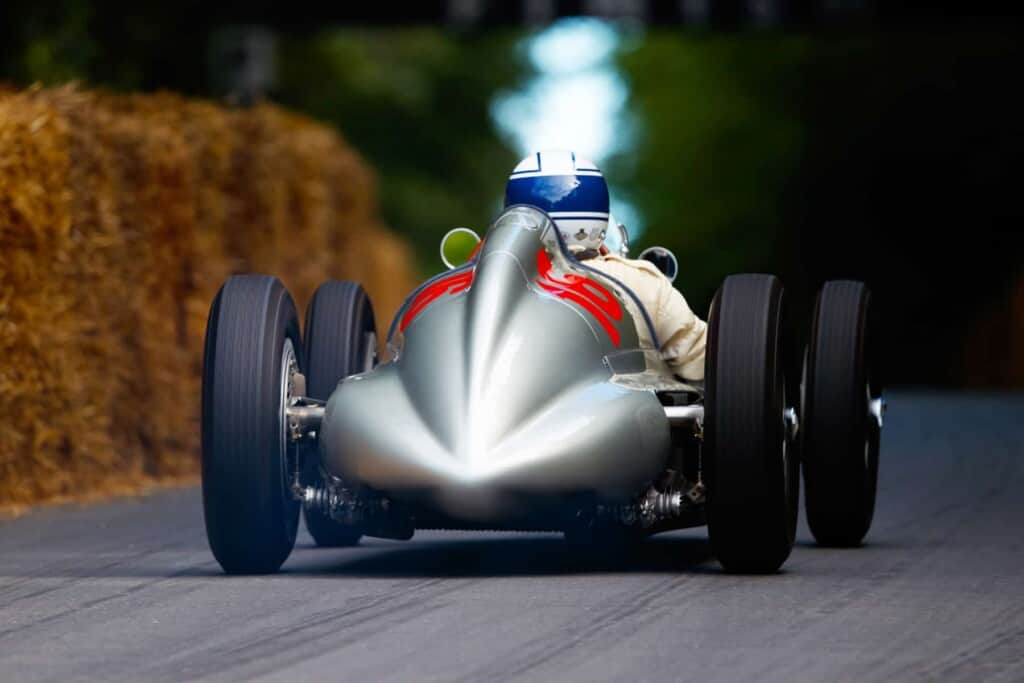 Mercedes-Benz W165: The little car that could – and did