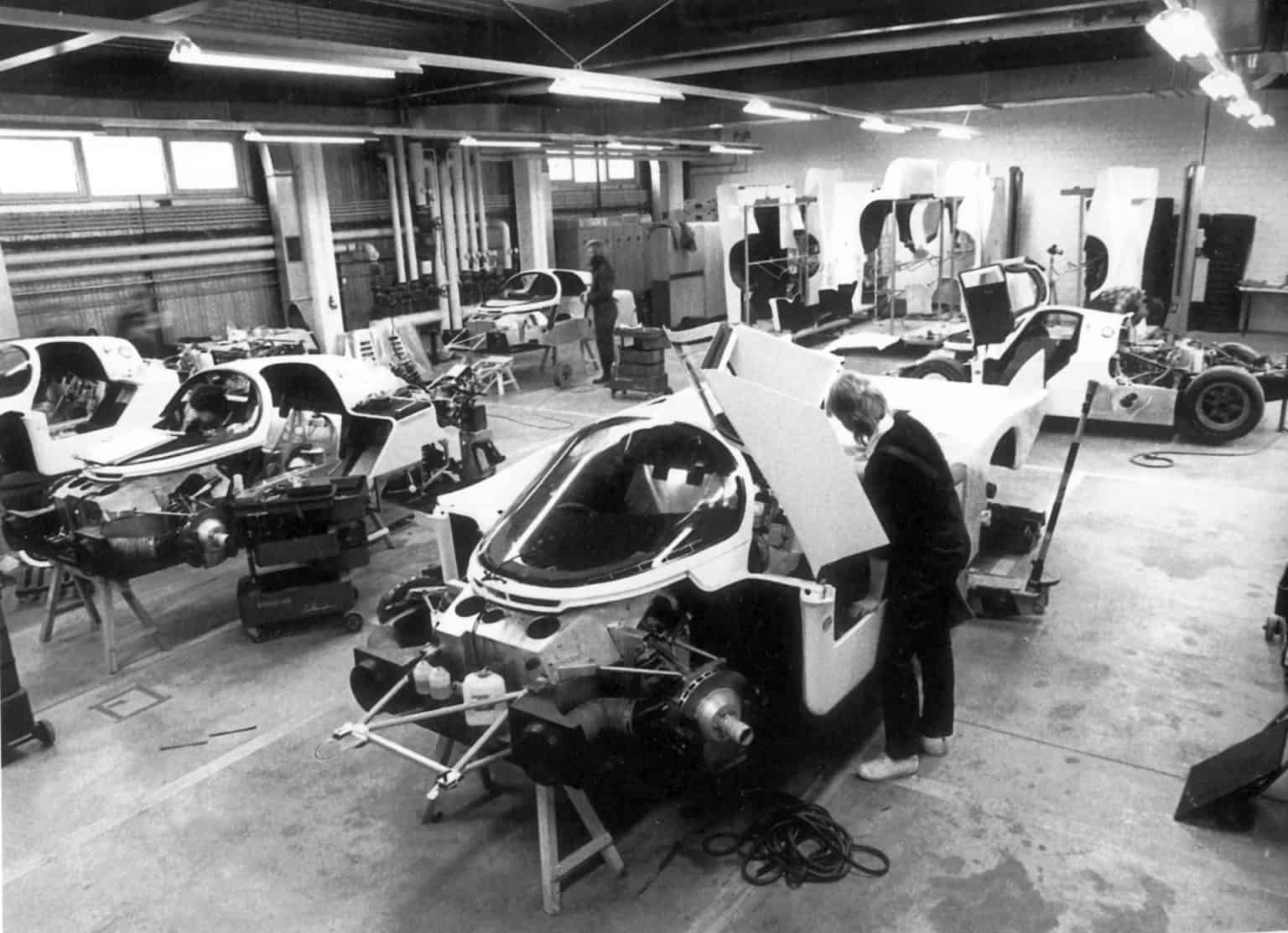 Type 956 Loading Dream Debut for Porsche’s 956 - Porsche’s first monocoque racing car