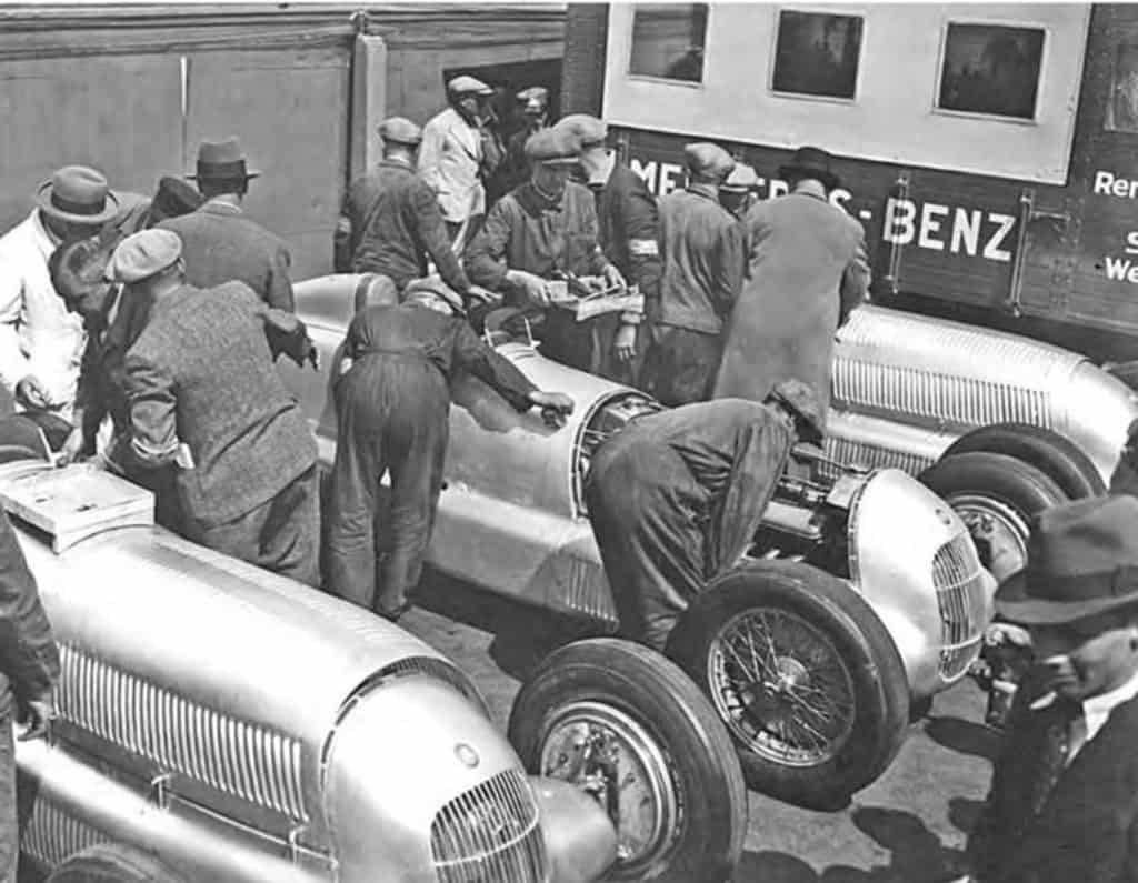 Uhlenhaut vs. Porsche, The Mercedes-Benz vs Auto Union rivalry